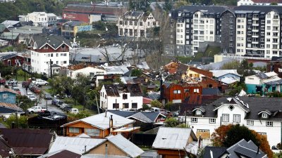 Climatólogo advierte falta de radares tras tornado en Puerto Varas: “Piñera los prometió, pero no se concretó”
