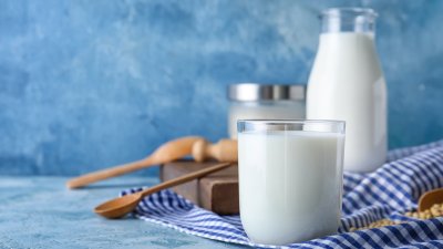 Día Mundial de la leche: Expertas explican la importancia que tiene su consumo y sus diferencias con las bebidas vegetales