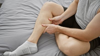 Qué se debe hacer para superar los molestos calambres y cómo prevenirlos