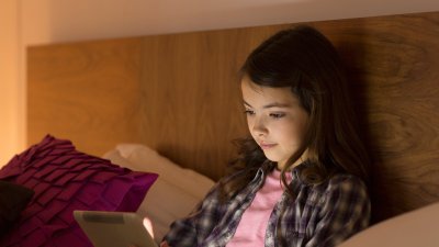 Prohibición del acceso a redes sociales para menores de 16 años: ¿Chile está preparado para una medida así?