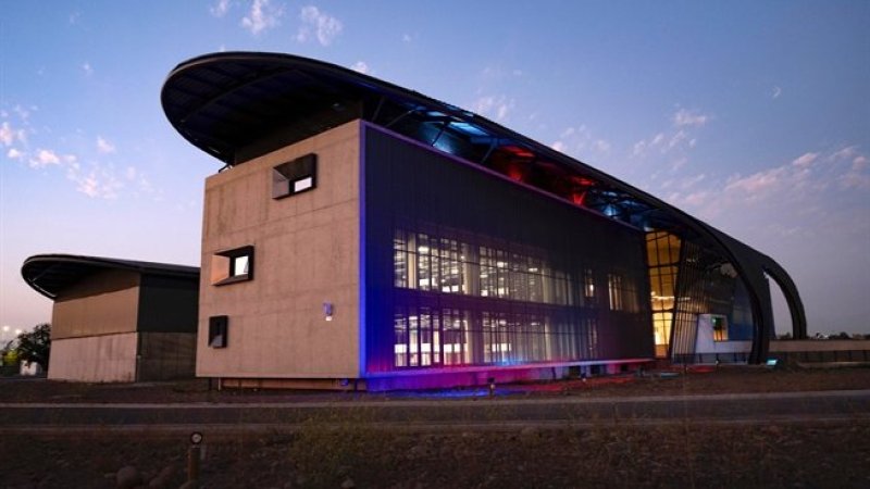 Gobierno inaugura el Centro Espacial Nacional que permitirá construir satélites en Chile