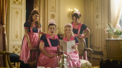 Elenco de teleserie "Brujas" se une para promocionar exitosa serie de Netflix