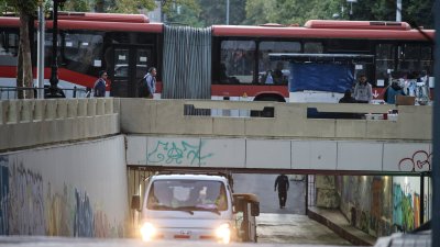 Vía será “semipeatonal”: Eje Bandera volverá a recibir buses