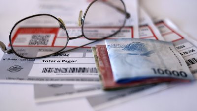 Ministro de Economía y Energía advierte que nueva alza en cuentas de la luz podría llegar a los $2.000