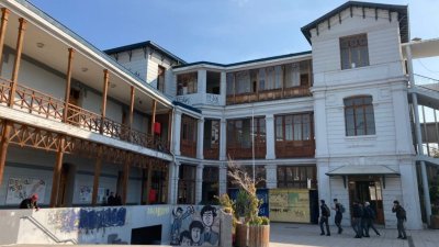 Declaran Monumento Histórico al emblemático Liceo de Aplicación