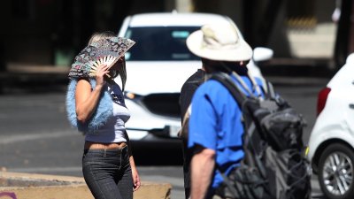 La cara oculta del calor: Experta explica por qué la dermatitis se dispara en verano