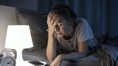 Perjudica a más del 45% de la población y ya es una epidemia global: Revelan que dormir mal afecta a niveles cognitivos y físicos