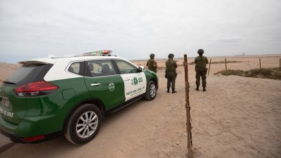 ¿Qué es el erizo checo?: La estructura que complementará el "escudo fronterizo" anunciado por el gobierno