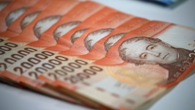 Lidera lista de morosos en el Congreso: diputada republicana Claudia Reyes adeuda más de $30 millones del CAE