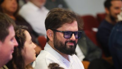 Hará su estreno internacional como expresidente: Boric participará en el evento “En Defensa de la Democracia” en España