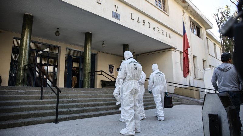 Para esta jornada: Clases en Liceo Lastarria fueron suspendidas tras la detención de dos alumnos con combustible