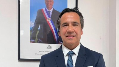 Un día después de su anuncio: Renato Munster informó que no asumirá como seremi de Cultura