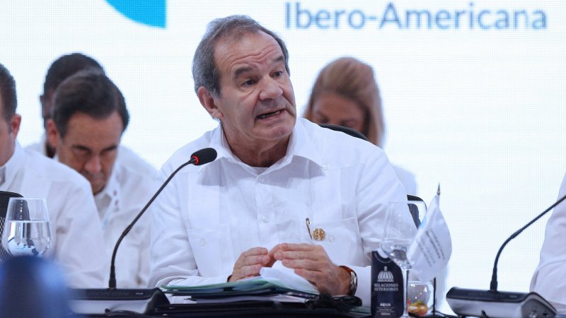 Después de 39 años de militancia: Andrés Allamand renunció a Renovación Nacional