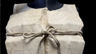 ¿Lo comprarías? El chaleco salvavidas de una superviviente del Titanic se subastará más de un siglo después