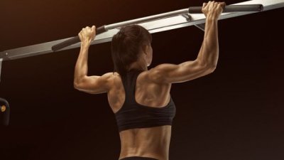 Científicos chilenos descubren que el ejercicio de fuerza logra "silenciar" genes del cáncer de mama