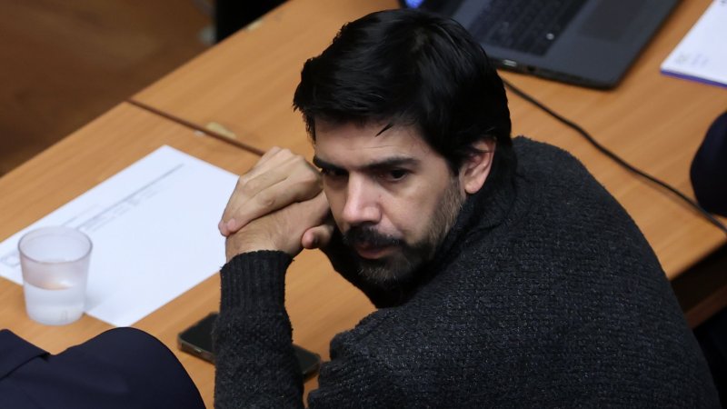 Decretan prisión preventiva para Joaquín Lavín León tras formalización por fraude al fisco