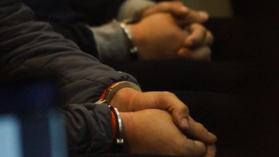 Tres carabineros detenidos con 16 civiles por asociación criminal en Curanilahue