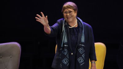 Bachelet prepara reunión con Putin en Rusia por postulación a la ONU