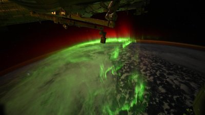 Una belleza: Astronautas de la NASA publican imágenes de auroras australes desde la estación espacial