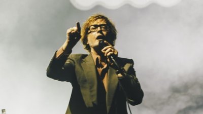 Más que un concierto: La noche en que Pulp transformó el Movistar Arena en una pista de baile