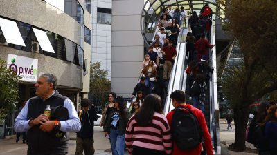 Siete de cada diez chilenos no podrían sostenerse más de seis meses si pierden su trabajo