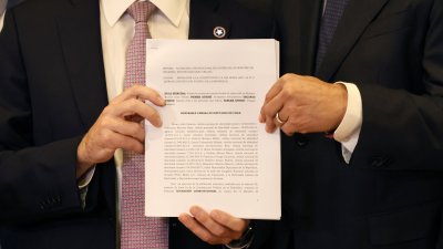 Grupo transversal de parlamentarios impulsa reforma para elevar requisitos de las acusaciones constitucionales