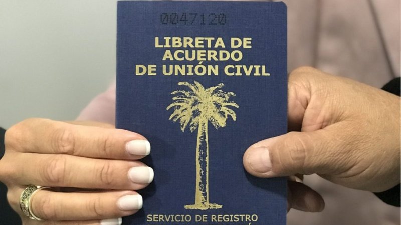 Aumentan los AUC entre chilenos y extranjeros: abren debate por posible uso para obtener residencia