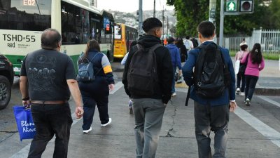 PISA 2025 confirmó que 50% de los estudiantes chilenos usa IA en sus tareas