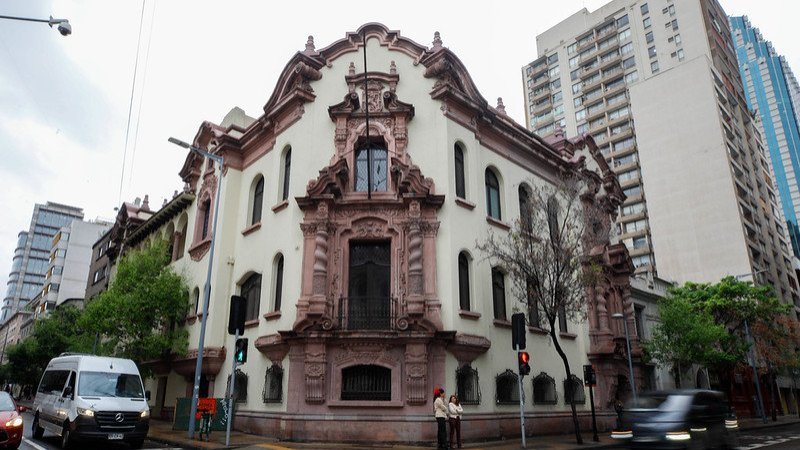 De inmueble deteriorado a espacio para la innovación: Casona Ariztía inicia una nueva etapa en Santiago