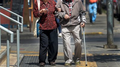 Día Mundial de la Osteoporosis: La enfermedad silenciosa que puede detectarse antes de que ocurra una fractura