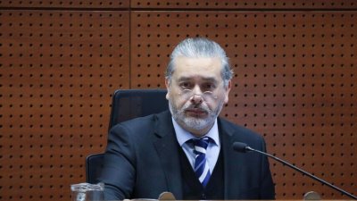 Corte Suprema remueve al juez Daniel Urrutia por viajes al extranjero con licencia