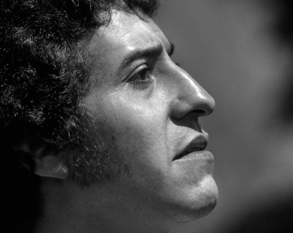 Víctor Jara Martínez​​ trabajó en el Departamento de Comunicación de la UTE hasta el día de su asesinato por fuerzas militares.